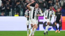 Dusan Vlahovic Ingin Bertahan di Juventus, Tapi Negosiasi Masih Mandek