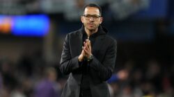 Baru 106 Hari Menjabat, Liam Rosenior Resmi Berpisah dengan Chelsea di Tengah Musim