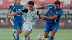 Pelatih Arema FC Ingatkan Persaingan Gelar: Persija Masih Berpeluang Saingi Persib dan Borneo FC