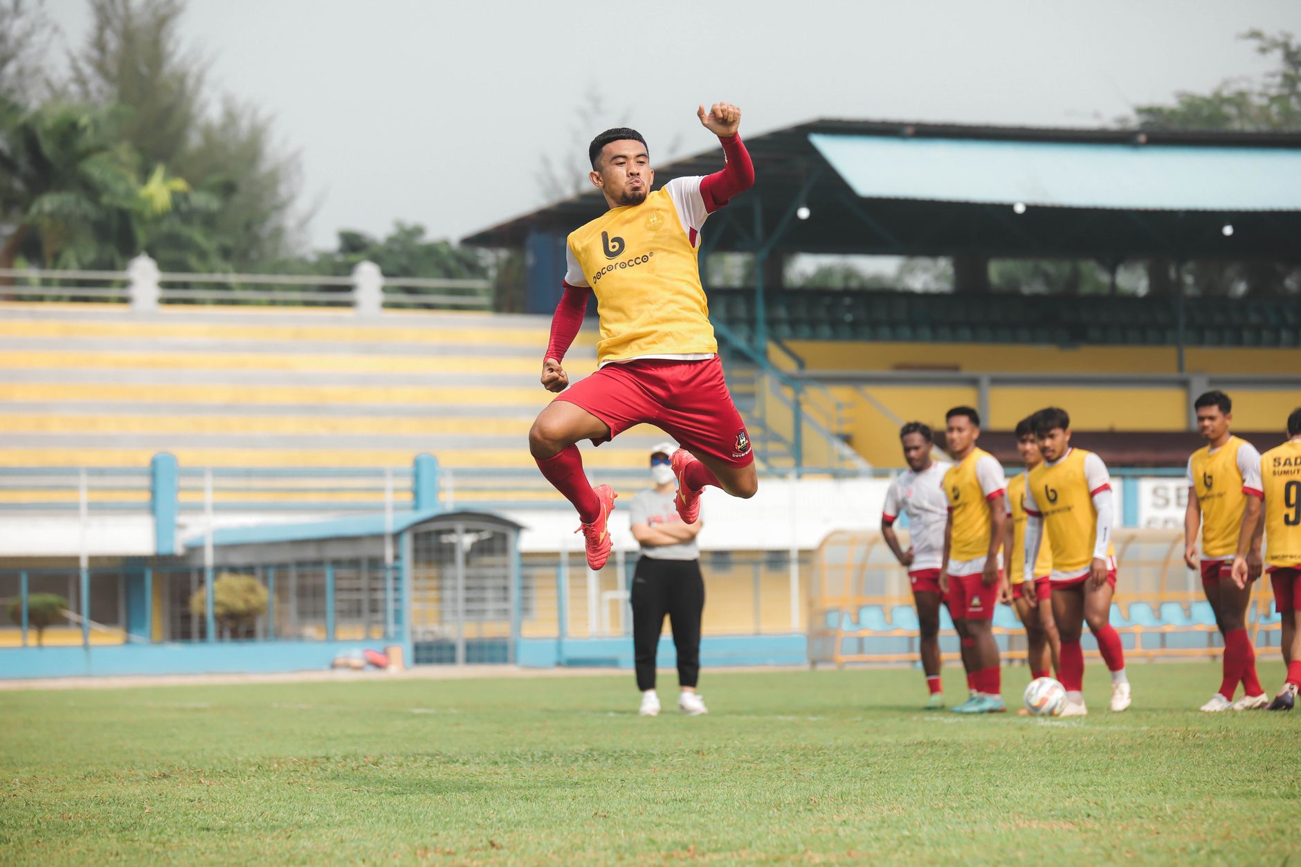 Sorotan: BRI Super League: Perkuat Jantung Pertahanan, Java United Resmi Datangkan Bek Asing asal B…